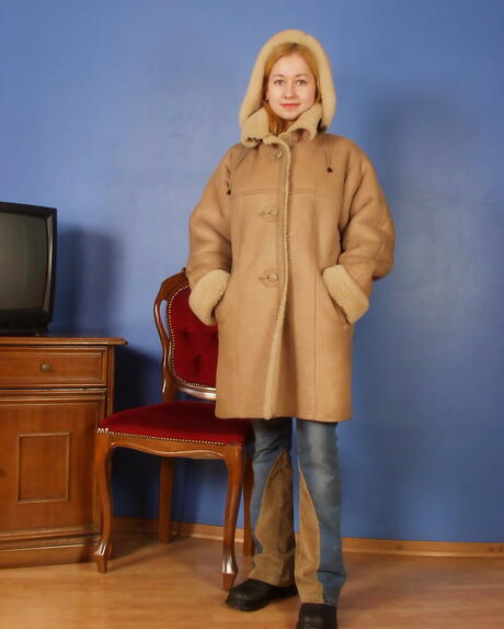 Slim teen Lena in tight jeans baring her ass and masturbating 